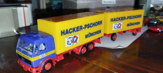 Albedo Mercedes Benz Beer Truck & Trailer - Hacker Pschorr - 1/87 Scale