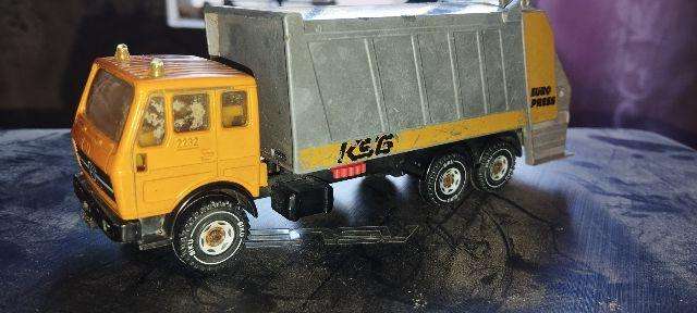 Siku Mercedes Benz KSG Garbage Truck 1/55 Scale