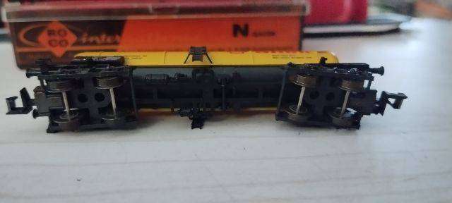 Roco DB Bogie Petrol Taker - Shell - 2364A - N Gauge