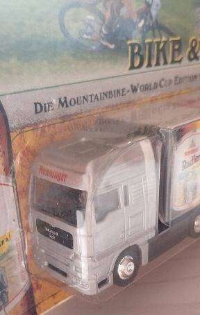 Hümmer 2 x M.A.N. Beer Lorry - Henninger Radler - Mountain Bike World Cup - 1/87 Scale