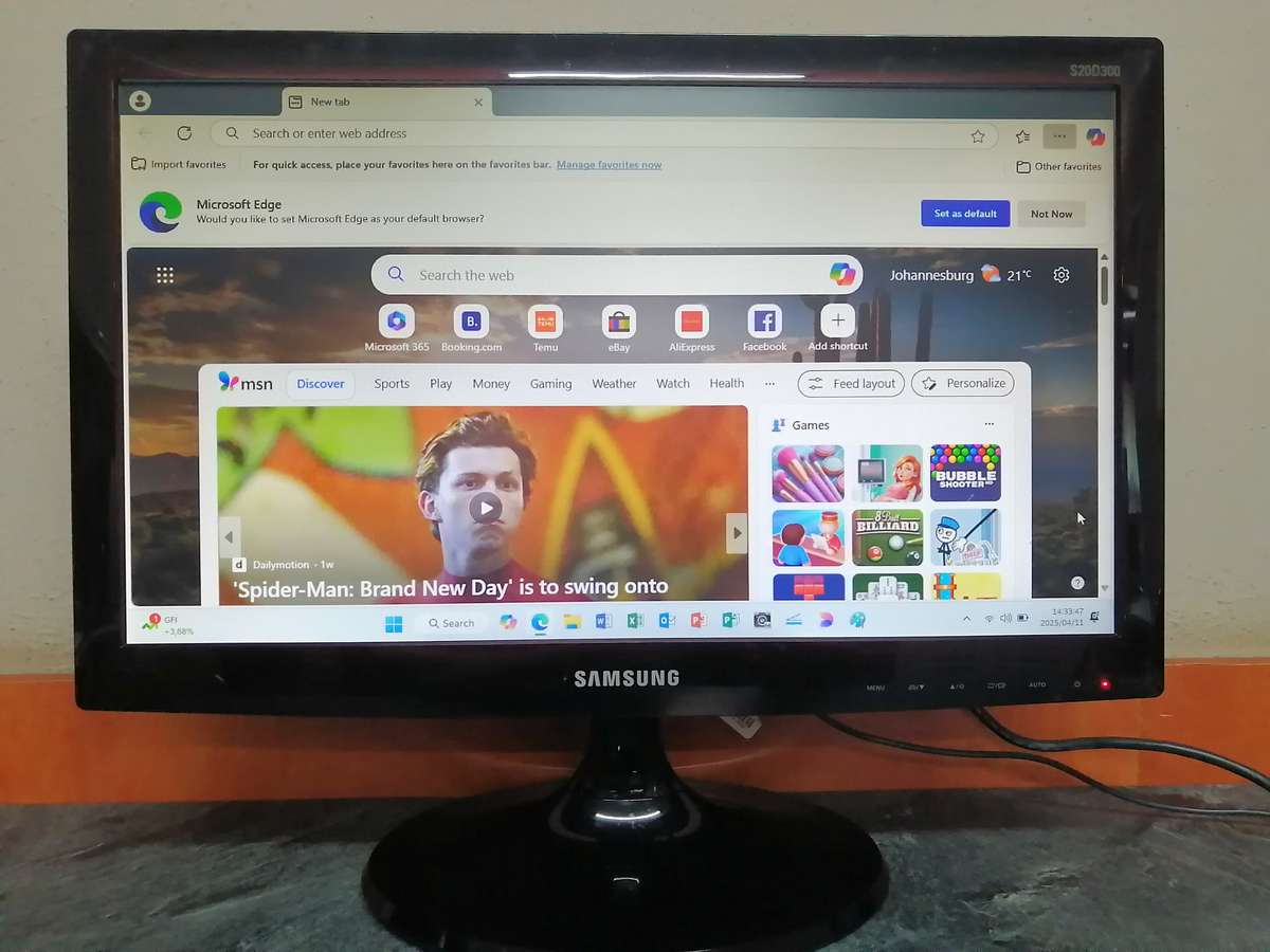 (REFURBISHED) SAMSUNG S20D300HY - 20 INCH - LED - HDMI-VGA MONITOR