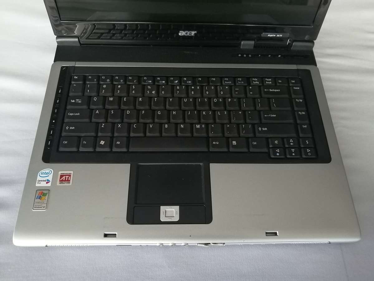 ACER ASPIRE 5670 VINTAGE LAPTOP - "COLLECTORS"