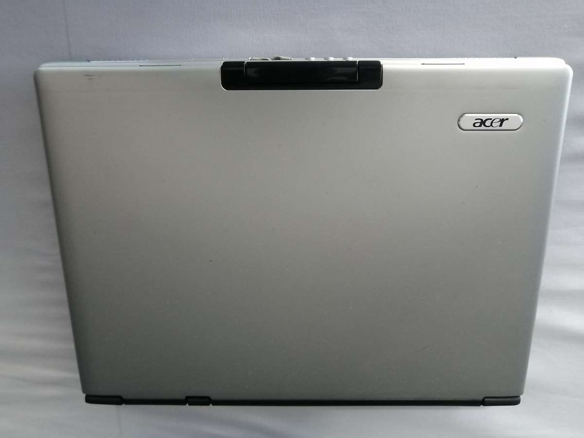 ACER ASPIRE 5670 VINTAGE LAPTOP - "COLLECTORS"
