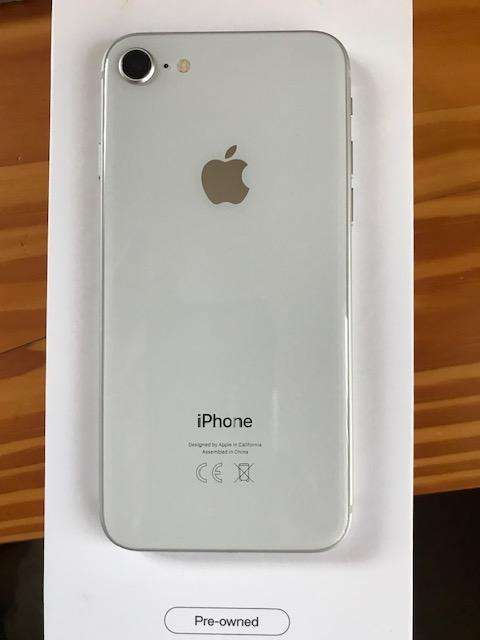 Apple I Phone 8 (64GB).....mint condition!!