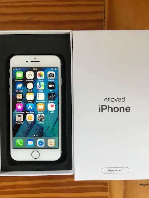 Apple I Phone 8 (64GB).....mint condition!!