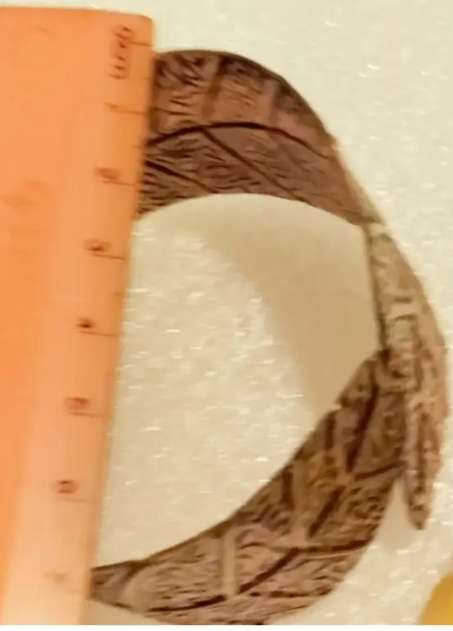 Bangle wide Copper vintage - bypass  cuff - Leaf design