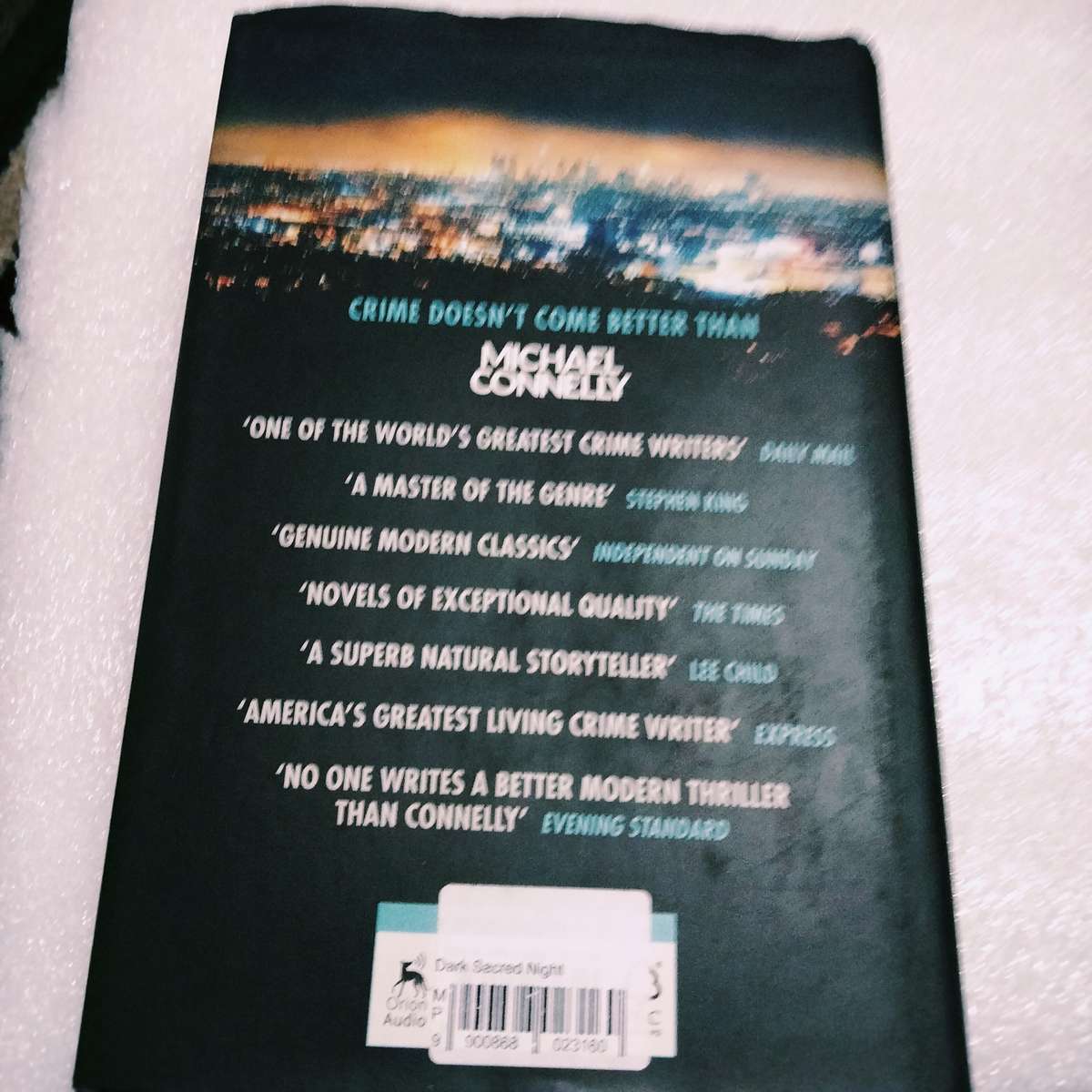 Michael Connelly Dark Sacred night 2018 author print Signed Signature pre-owned -soft cover-