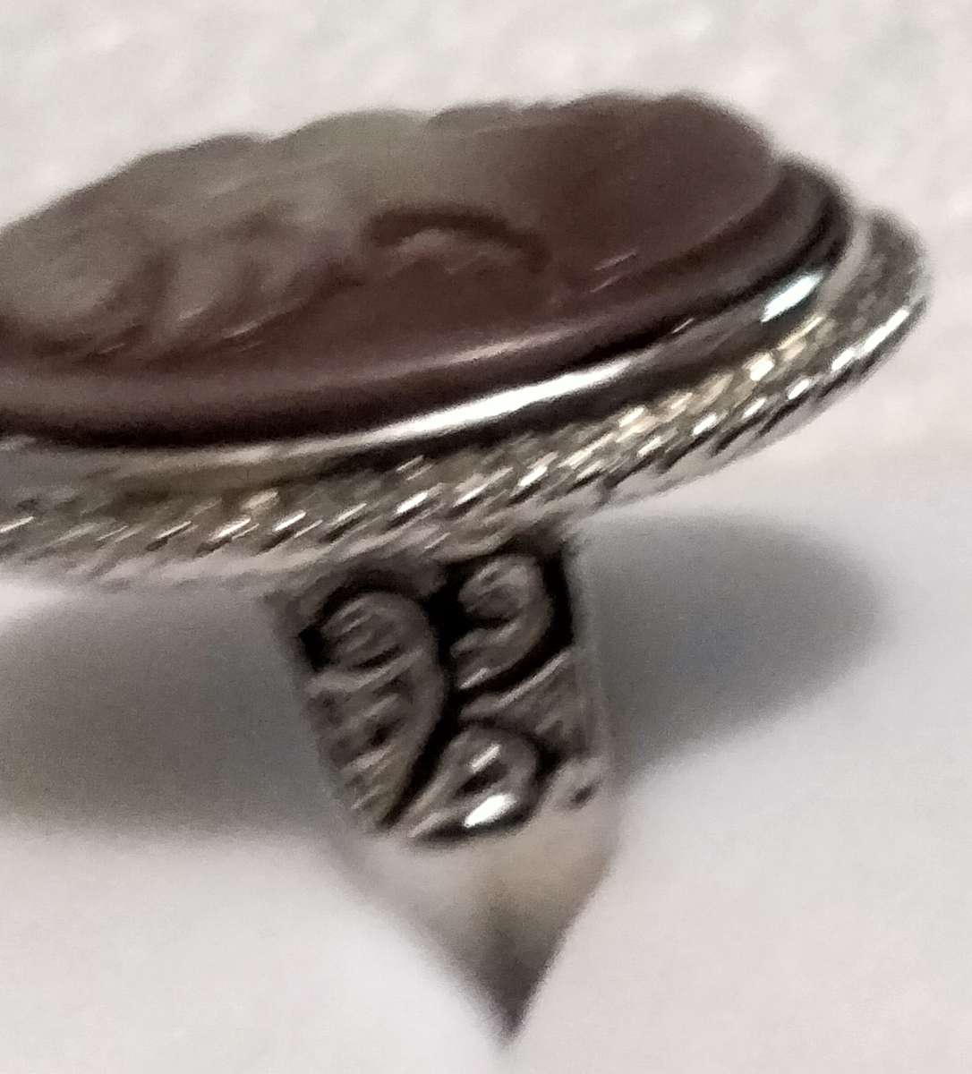 Dress RING Vintage White on purple composite Purple Cameo