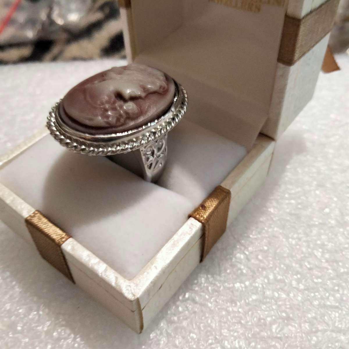 Dress RING Vintage White on purple composite Purple Cameo