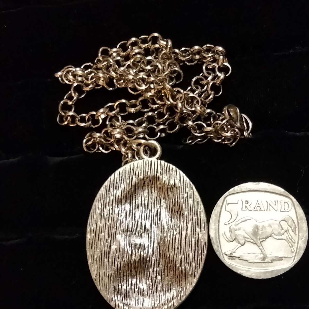 Necklace - Cameo Pendant metal embossed+ Silver tone Lobster clasp metal chain