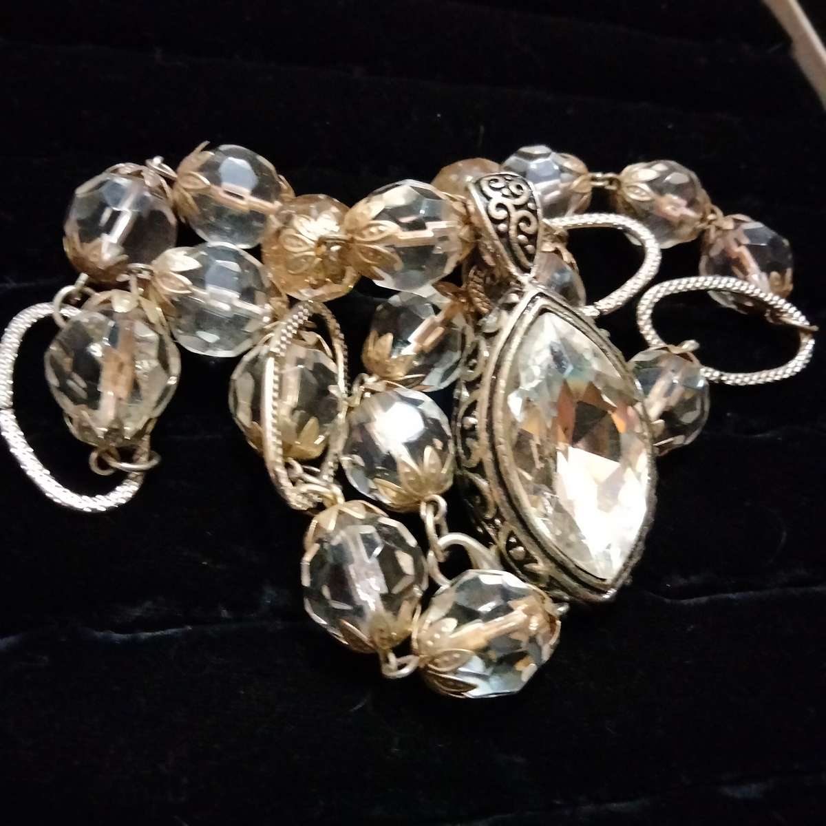 Necklace Huge Cut Glass Faceted SPARKLING Stone + round beads Czech or Italy