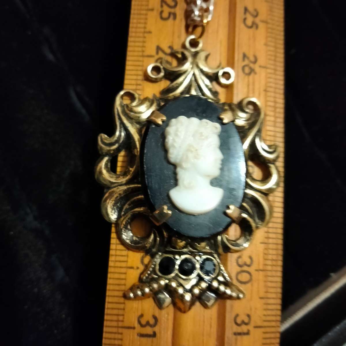 Necklace -Cameo Pendant 3 stonesFiligree  composite black Lobster clasp metal chain