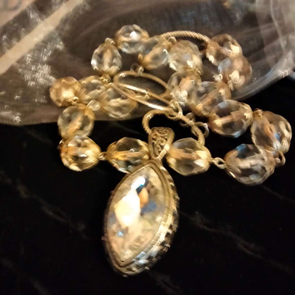 Necklace Huge Cut Glass Faceted SPARKLING Stone + round beads Czech or Italy