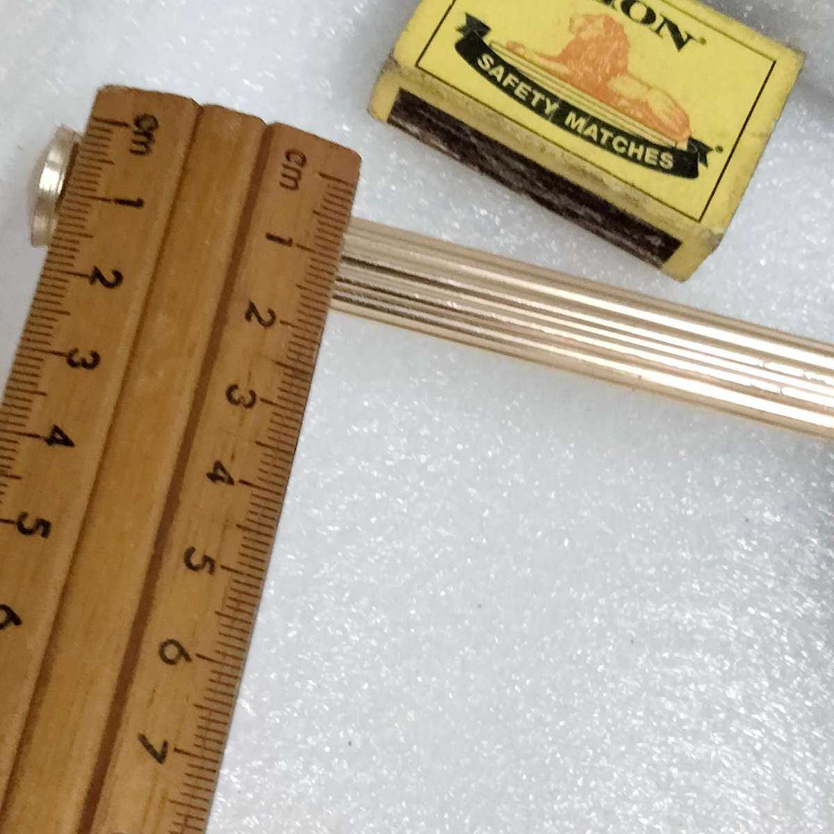 Mirror+Brush2 piece Set Vanity dressing table decor Blue floral Vintage 1960s Gilding loss