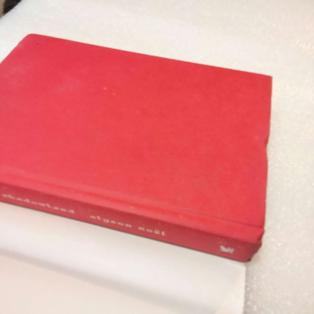 Alyson Noel SHADOWLAND PB 2009 Hard cover pre-owned -- Immortals complex lives