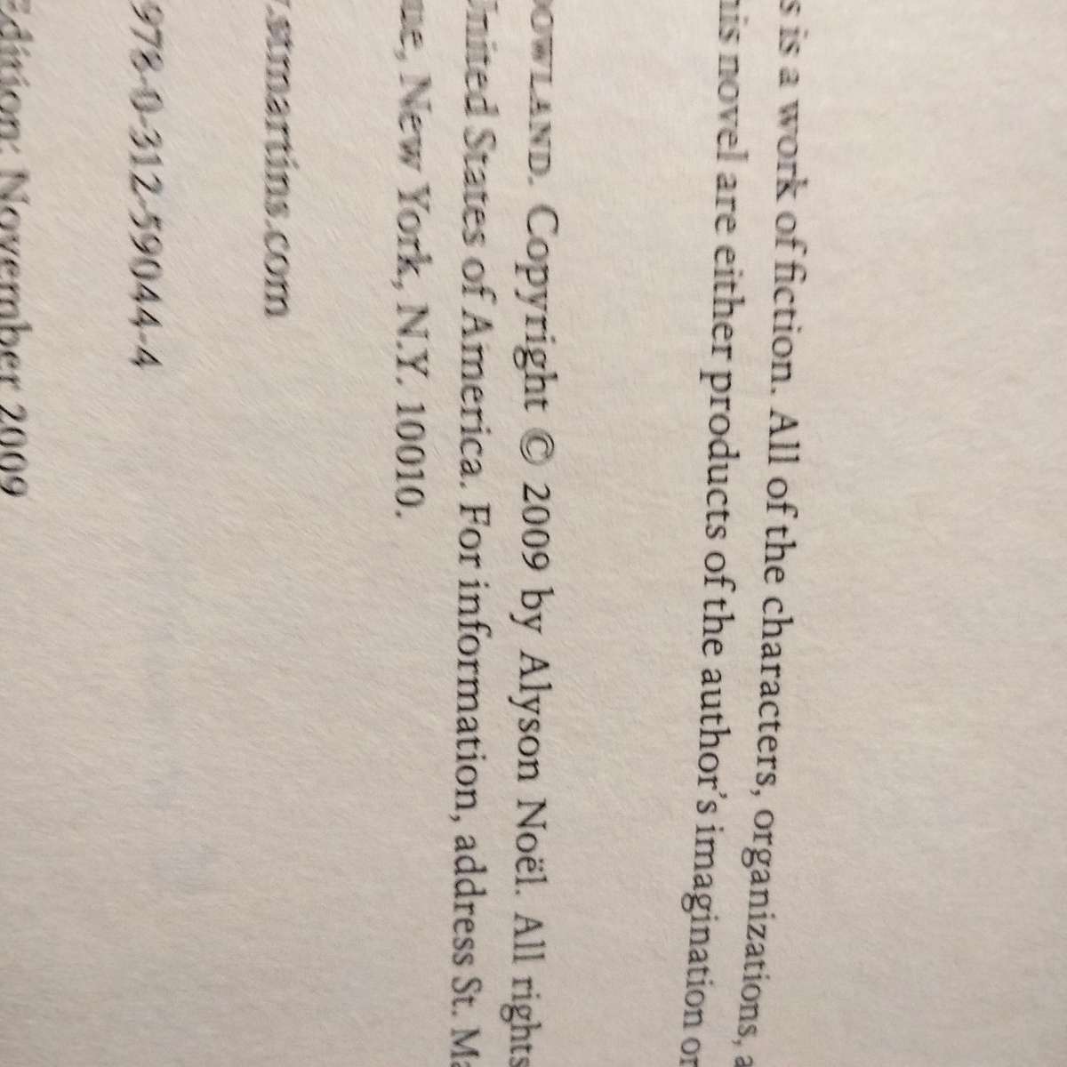 Alyson Noel SHADOWLAND PB 2009 Hard cover pre-owned -- Immortals complex lives