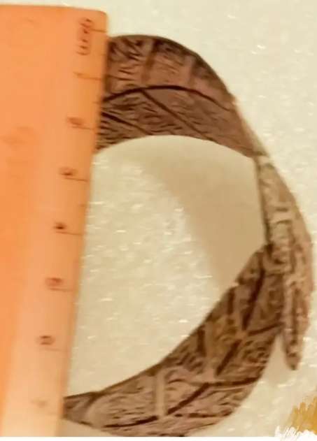 Bangle wide Copper vintage - bypass  cuff - Leaf design