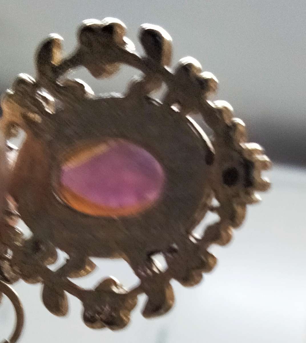 Necklace 1980 CAMEO 3D Glass Amethyst fab Rhinestones in flowers+leaves rope trim chain gold tone