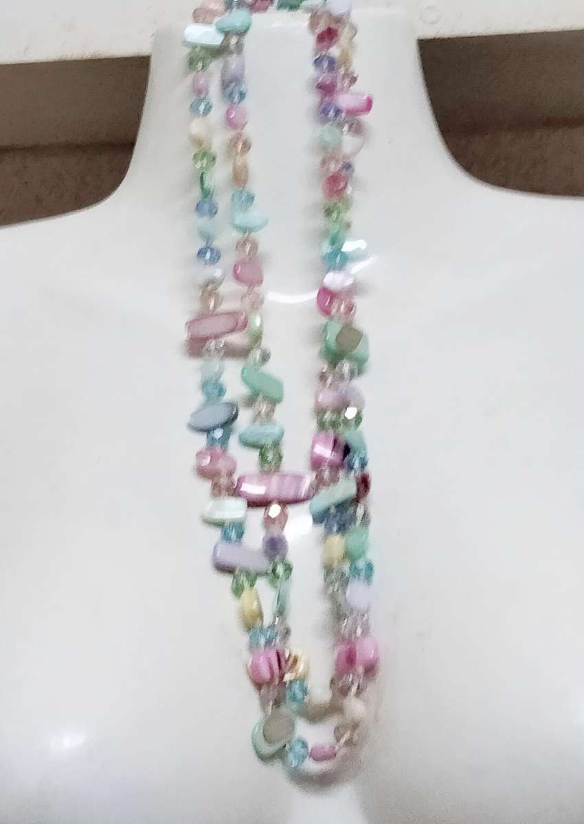 Necklace Genuine Mother of Pearl+ crystals cut glass Pastel shades hand knott between each bead