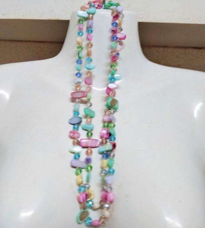 Necklace Genuine Mother of Pearl+ crystals cut glass Pastel shades hand knott between each bead