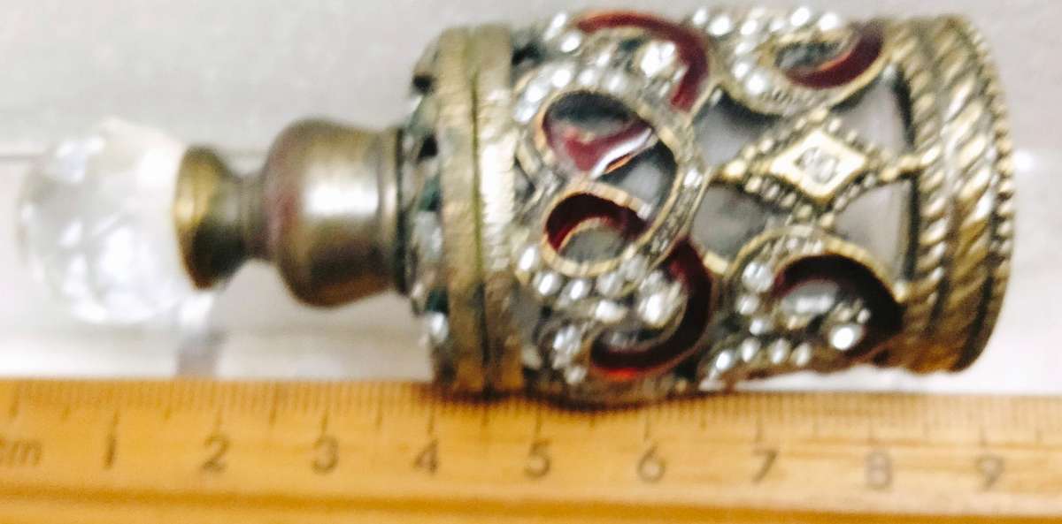 PERFUME bottle HEARTS crossover Red Enameled+Crystals+Stoper finial faceted Crystal + metal dauber