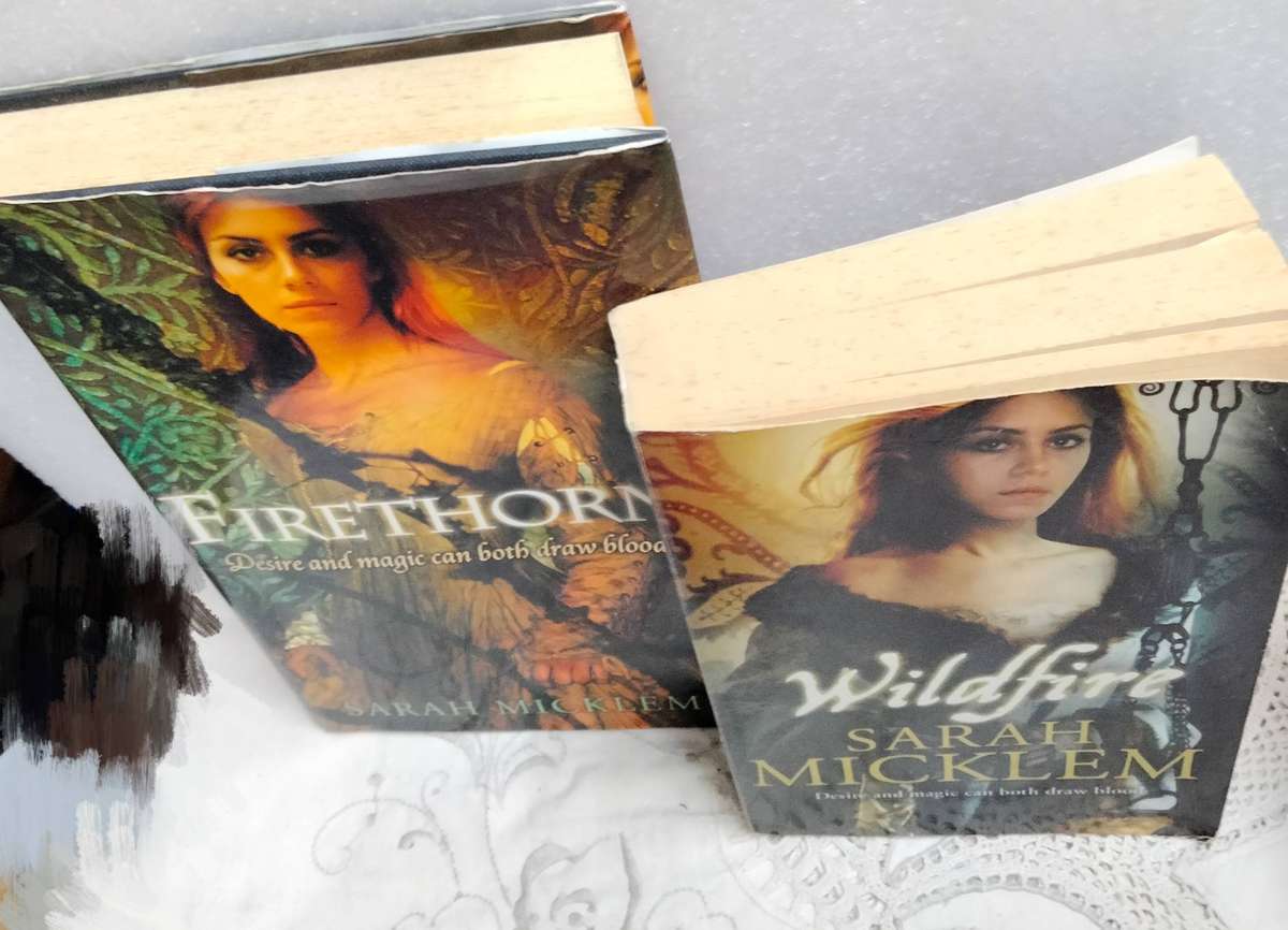 Book1 FIRETHORN+2 WILDFIREdesire+magic can both draw blood Sarah MicklemLOOK AtMy BUY NOW-NO WAITING