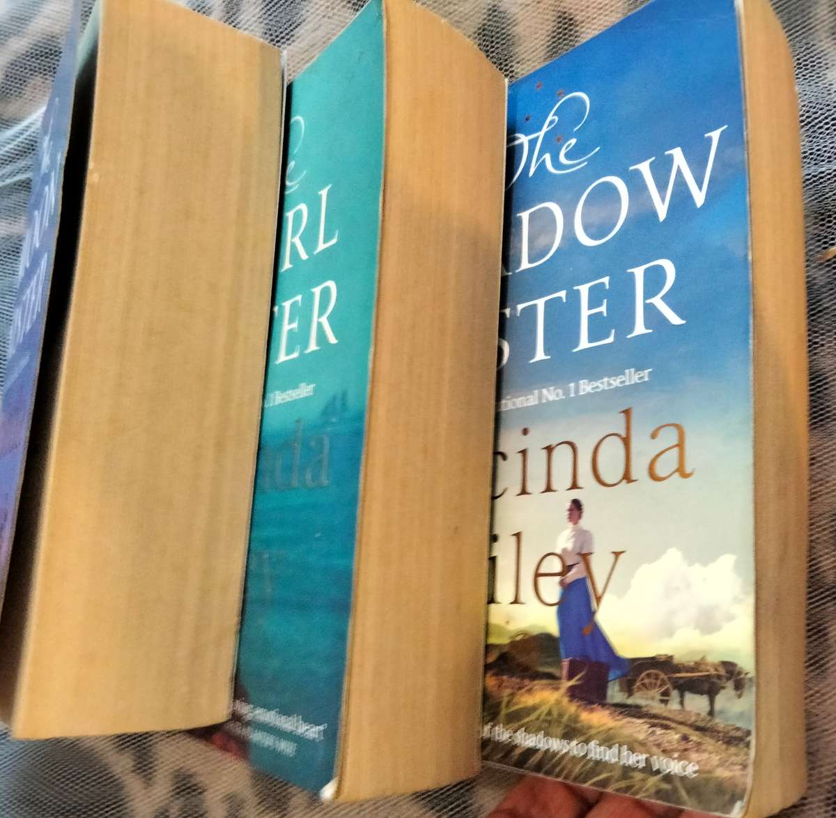 Lucinder Riley-4 booksMISSING Sister,MOON Sister,SHADOW Sister PEARLSisterSERIES Pre-owned Softcover