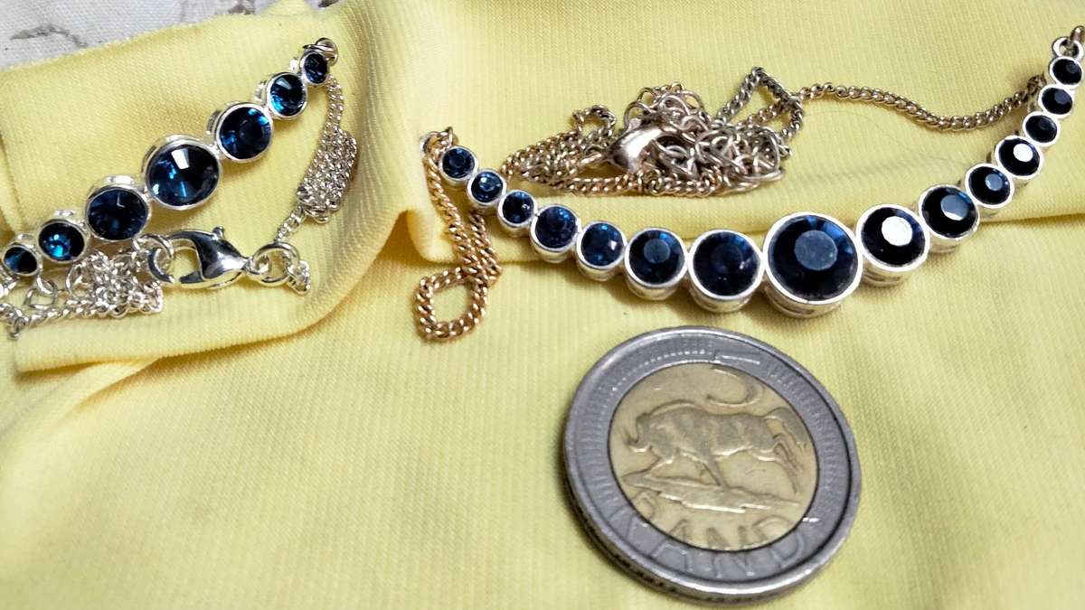 Necklace+Bracelet Aurora Borealis crystals old-time metal blue stones