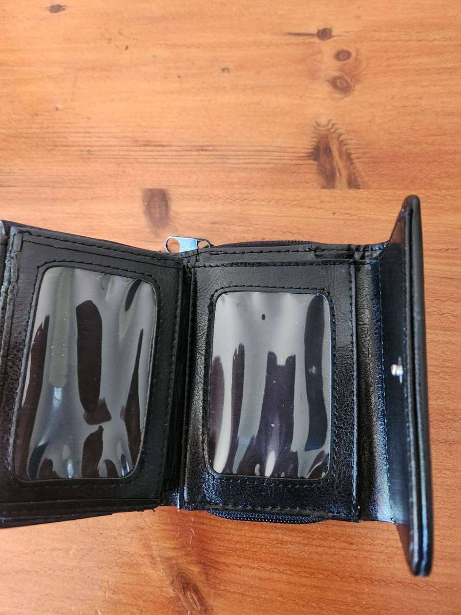 Fino Italy black faux leather card holder organizer purse.