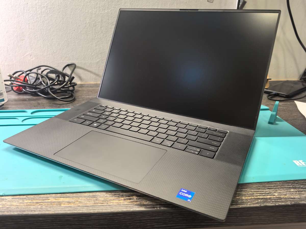 Dell XPS 17 - 9730