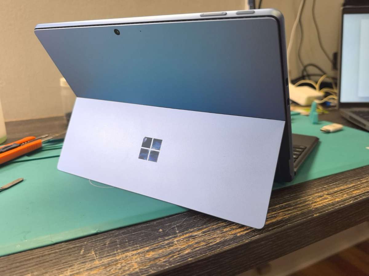 Microsoft Surface Pro 9 + Keyboard + Pen