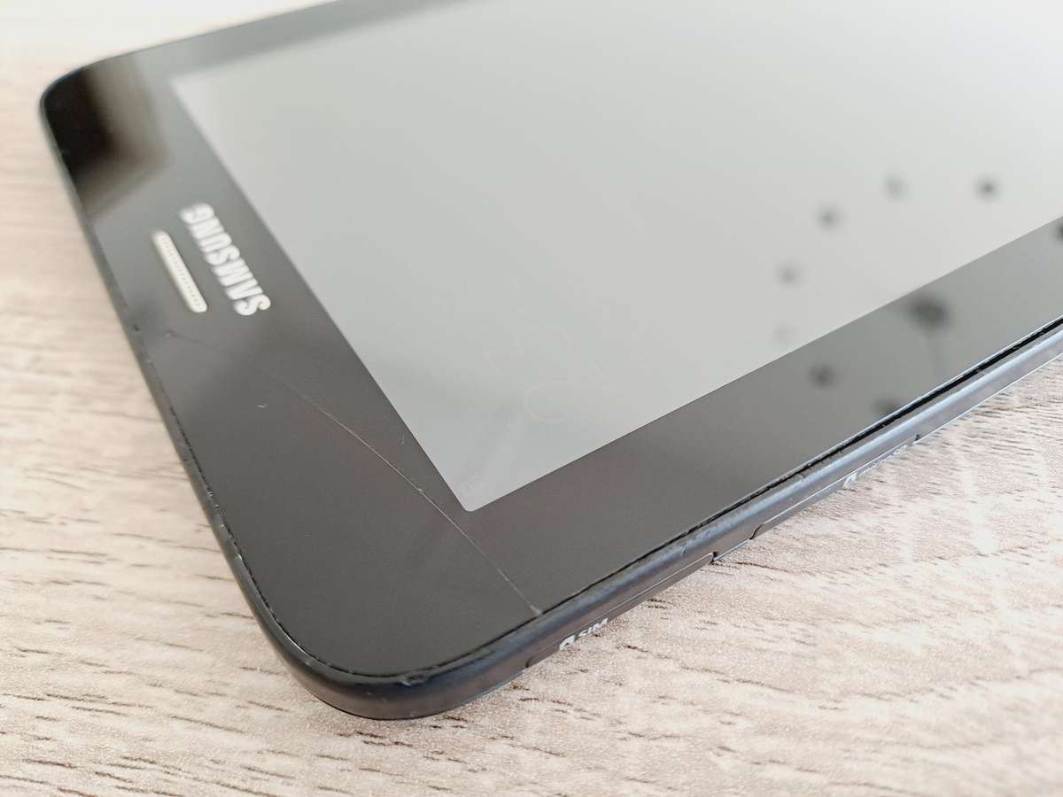 APPLE IPAD MINI 16GB - WIFI - WHITE + Samsung Tab 3 Lite - 3g