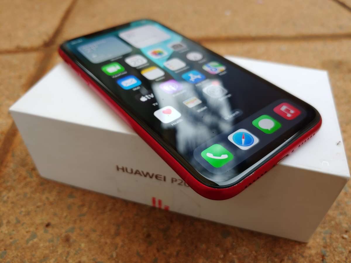 IPHONE 11 - 64 - RED
