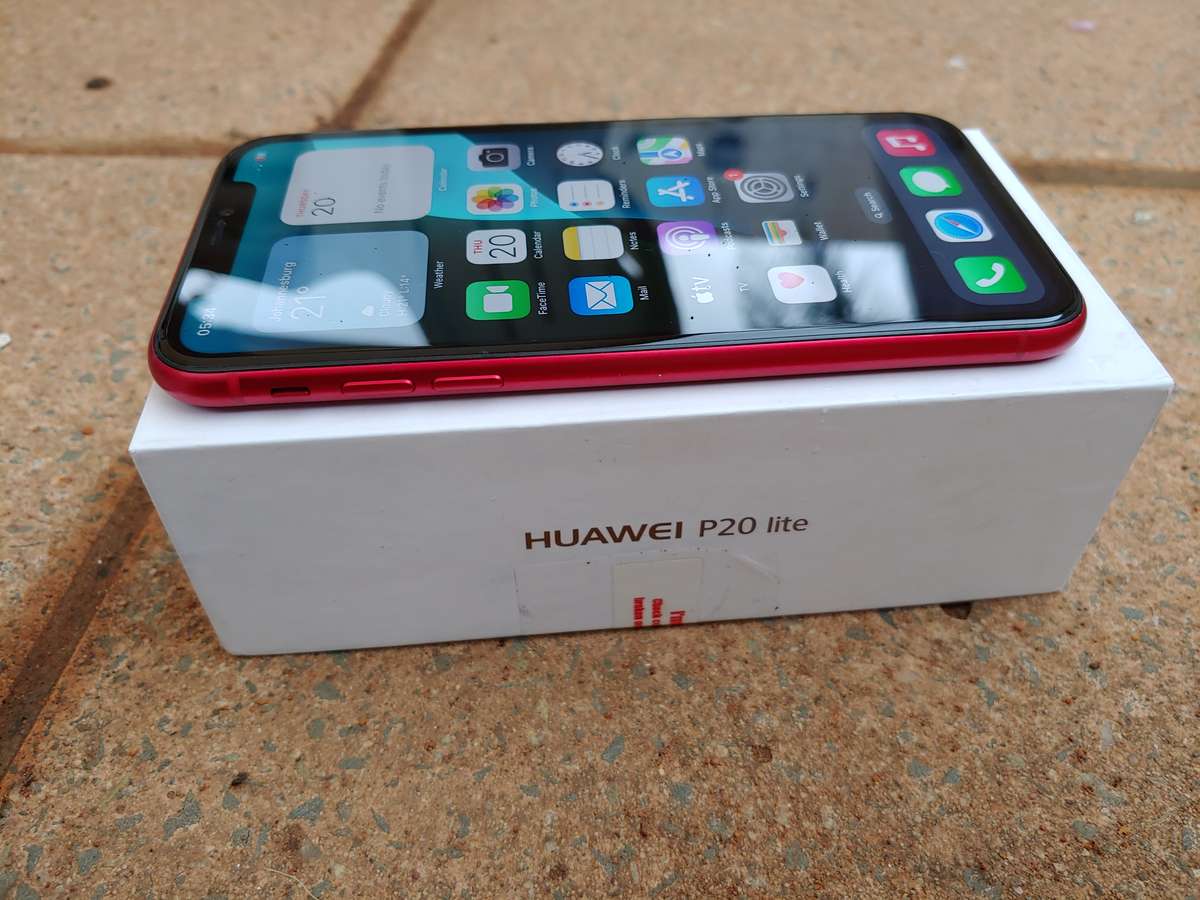 IPHONE 11 - 64 - RED