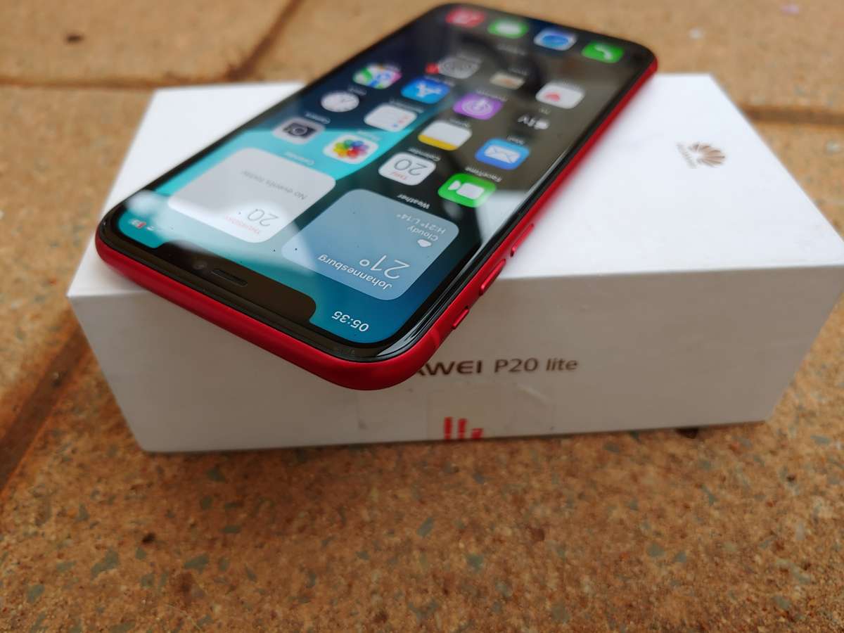 IPHONE 11 - 64 - RED