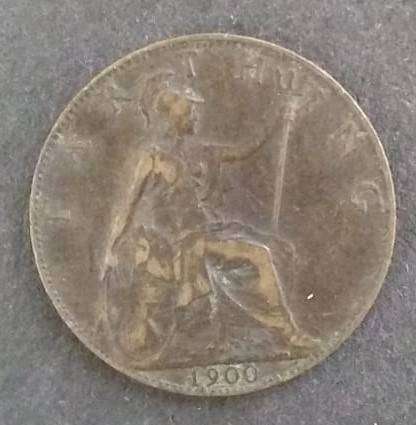 Great Britain - 1900 - ¼d farthing copper coin Victoria. Clean condition . Fine appearance. Q5011.