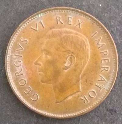 South Africa - 1943 - ¼d  farthing copper coin. Clean condition . Fine appearance . Q5019 .