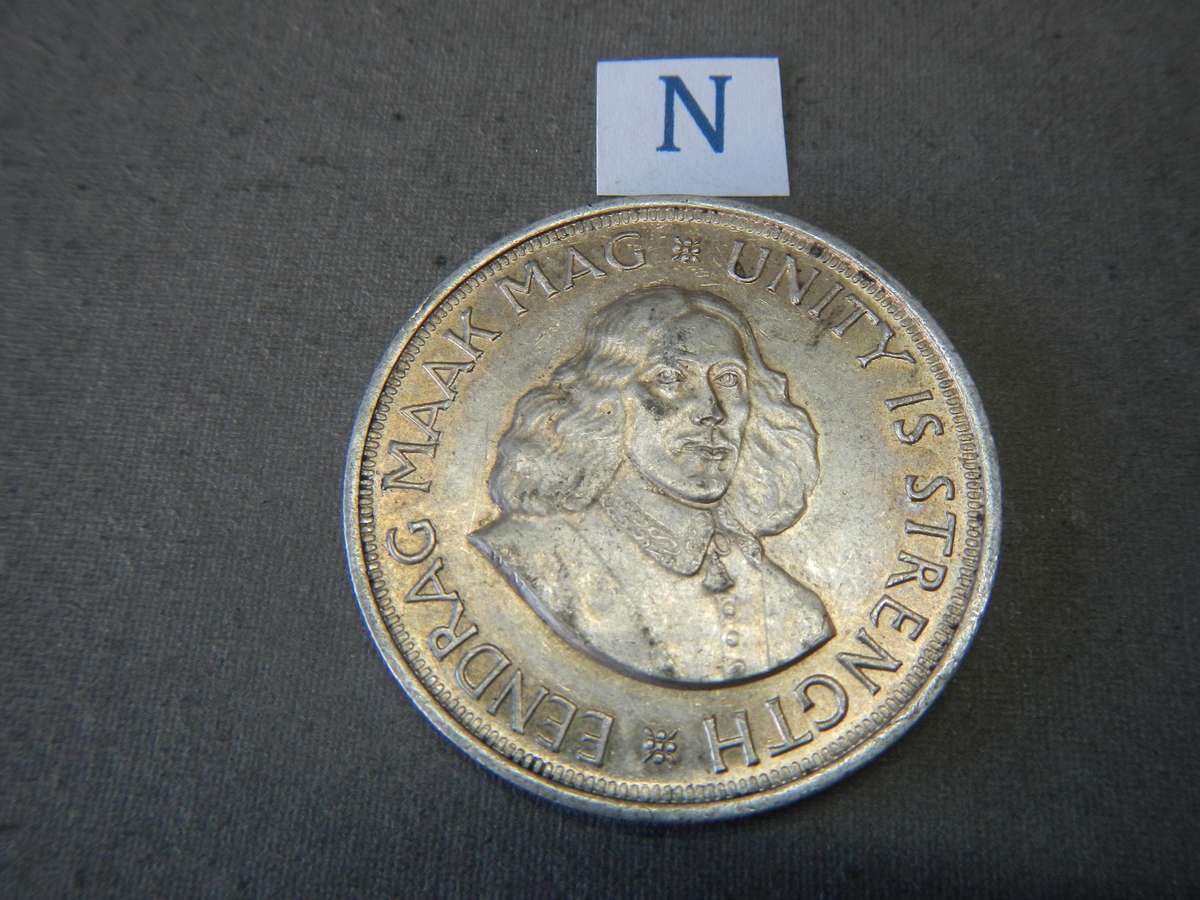 SOUTH AFRICAN 1964 SILVER 50 CENTS COIN