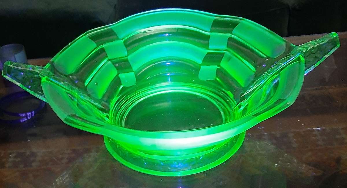URANIUM GLASS ART DECO FRUIT BOWL