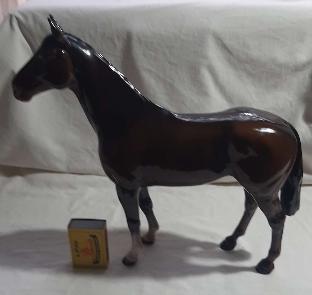 LARGE BESWICK HORSE FIGURINE THE WINNER NO 2421