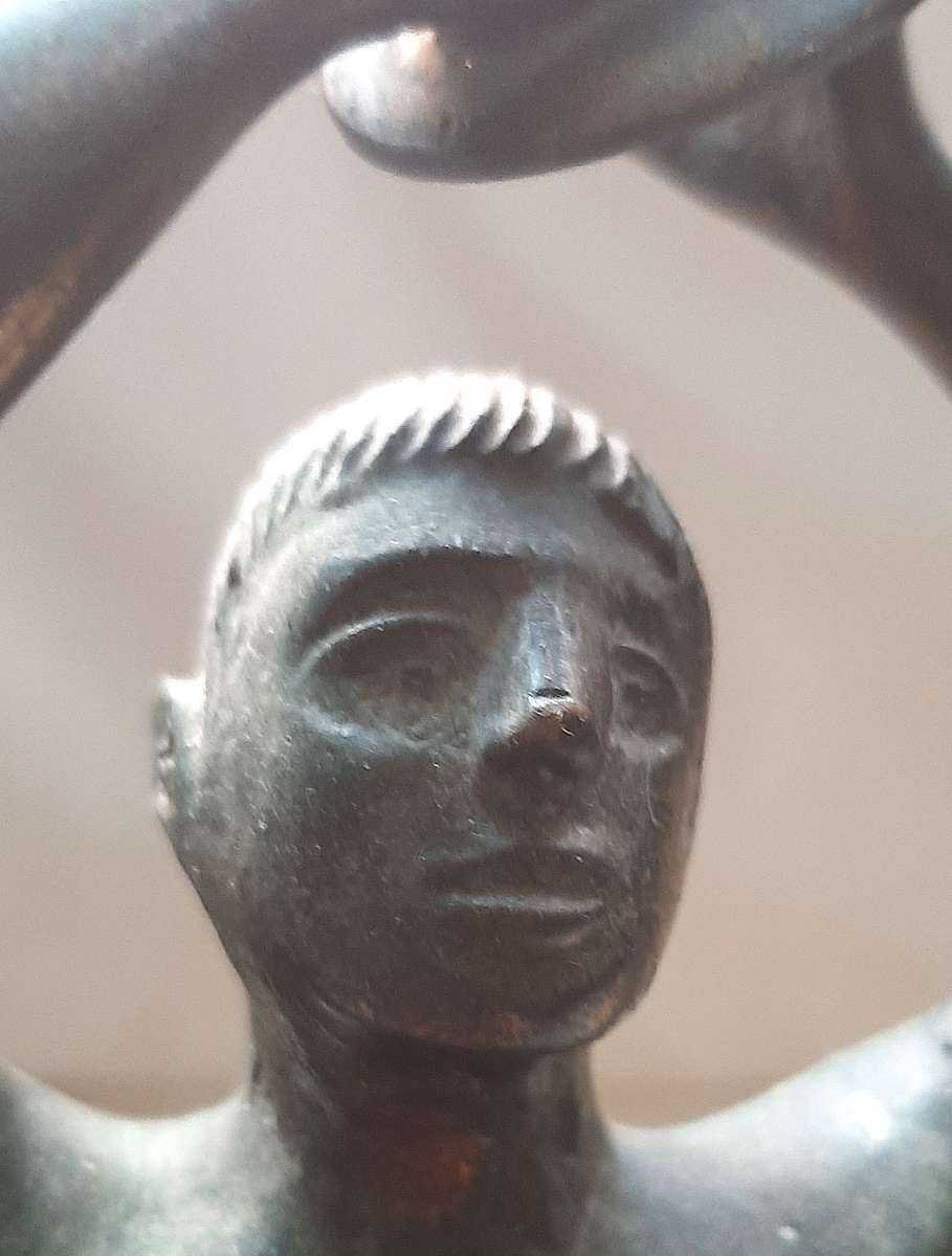 BRONZE NAKED MALE DISCUS THROWER STATUETTE ON MARBLE BASE