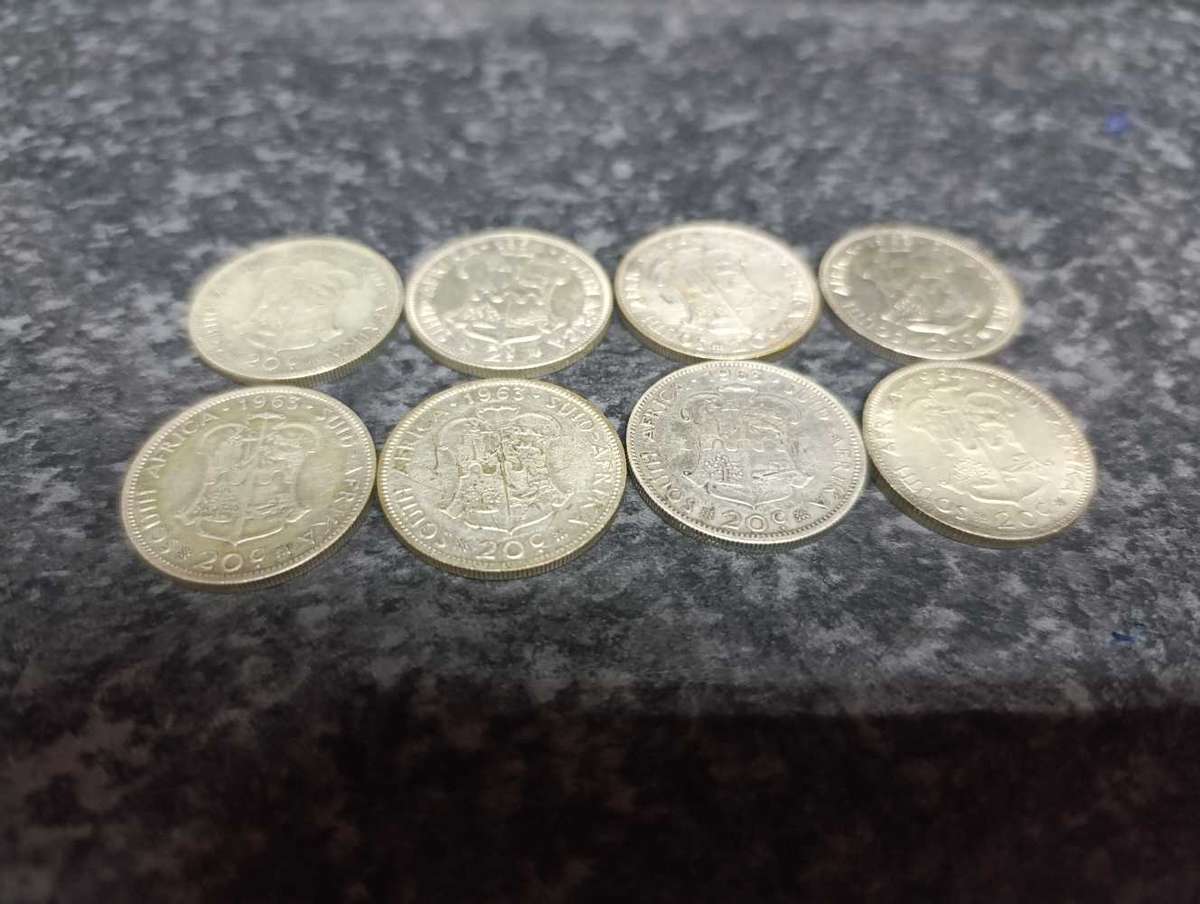8 x mix 2 shillings and 20c silver 50 perc