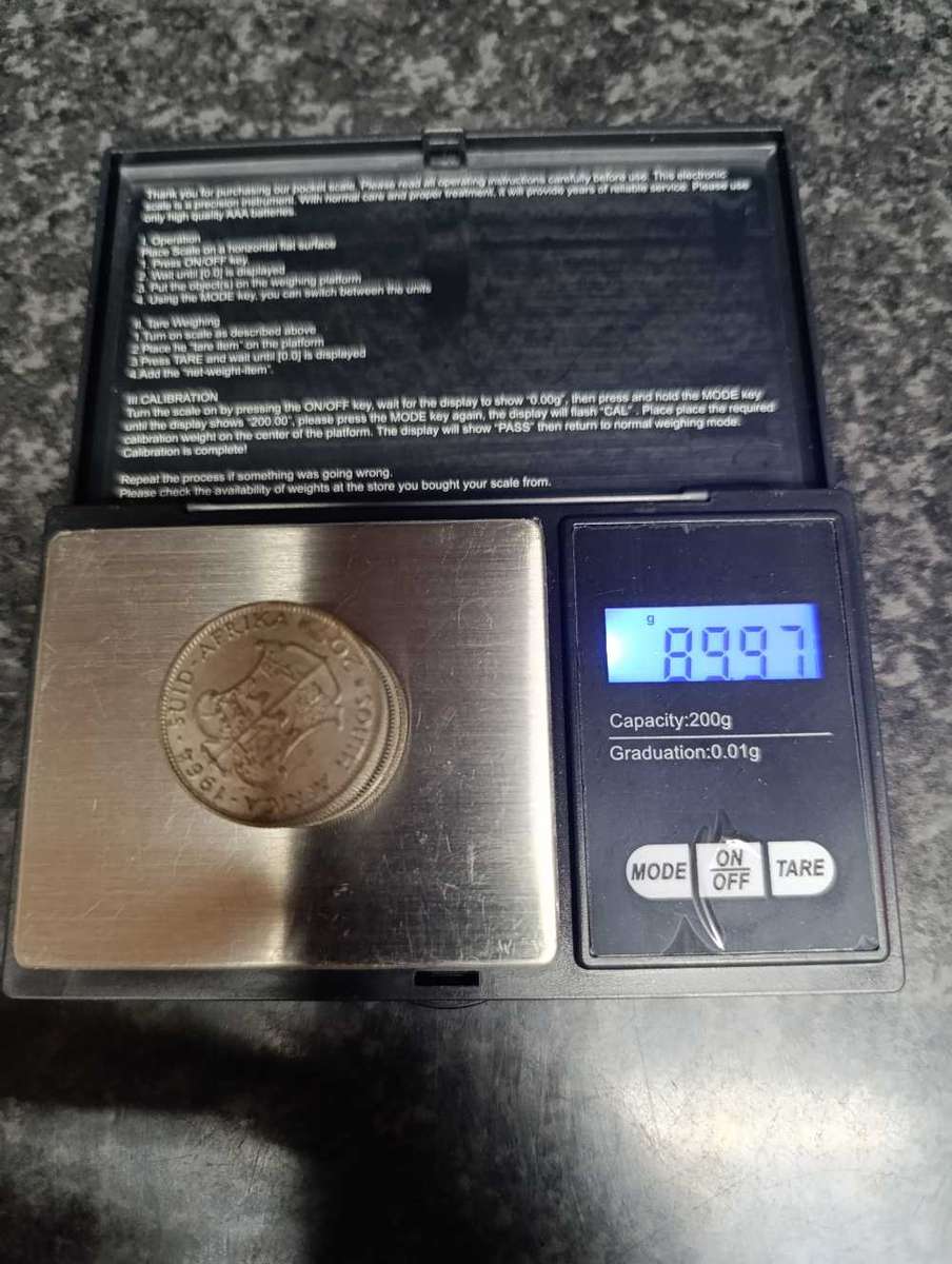 8 x mix 2 shillings and 20c silver 50 perc