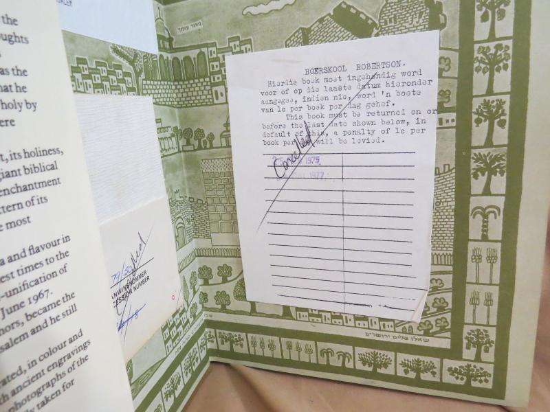 Jerusalem: Sacred City of Mankind - Teddy Kollek & Moshe Pearlman