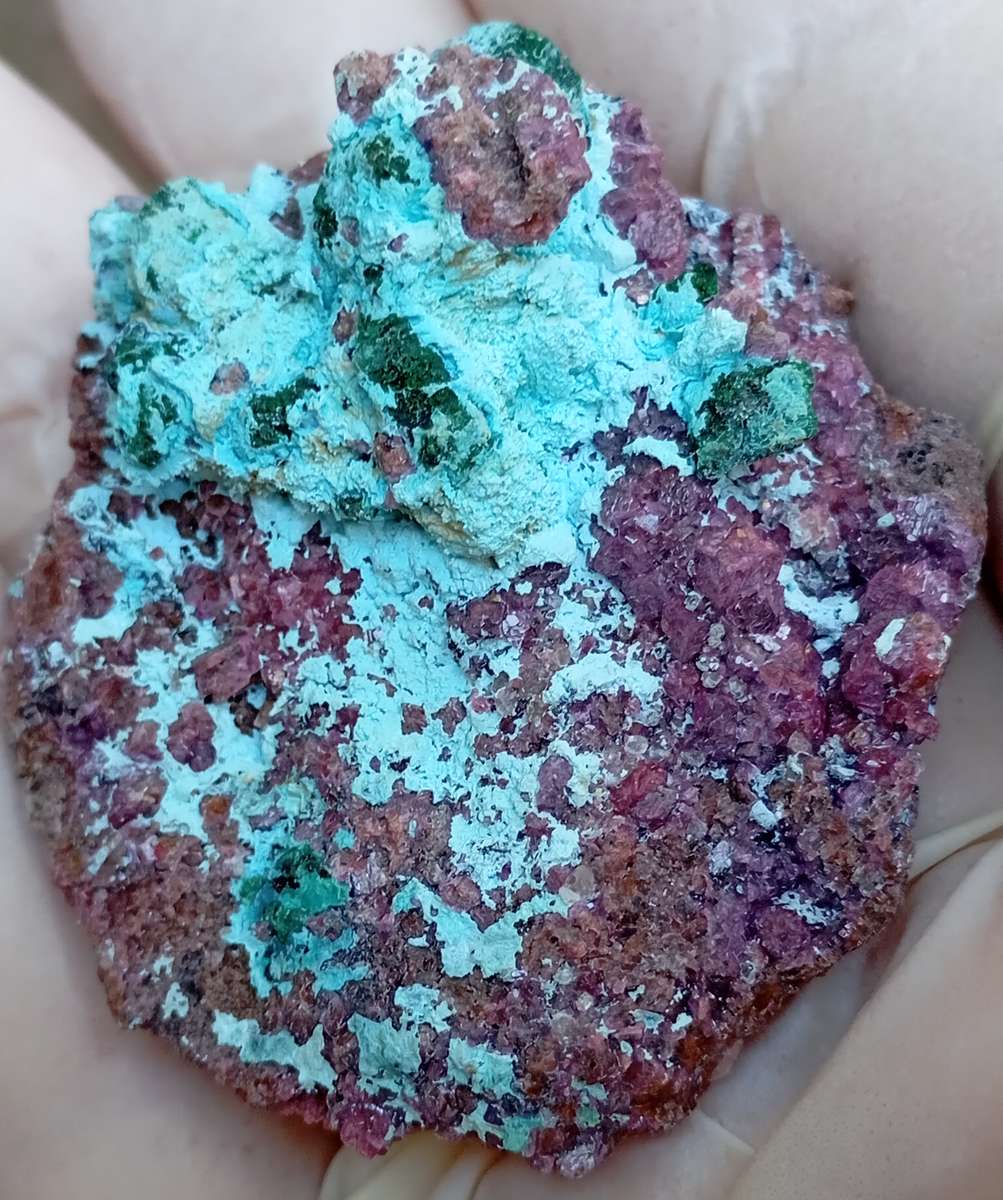 Cobaltoan calcite chrysocolla malachite quartz - Kakanda deposit DRC Congo