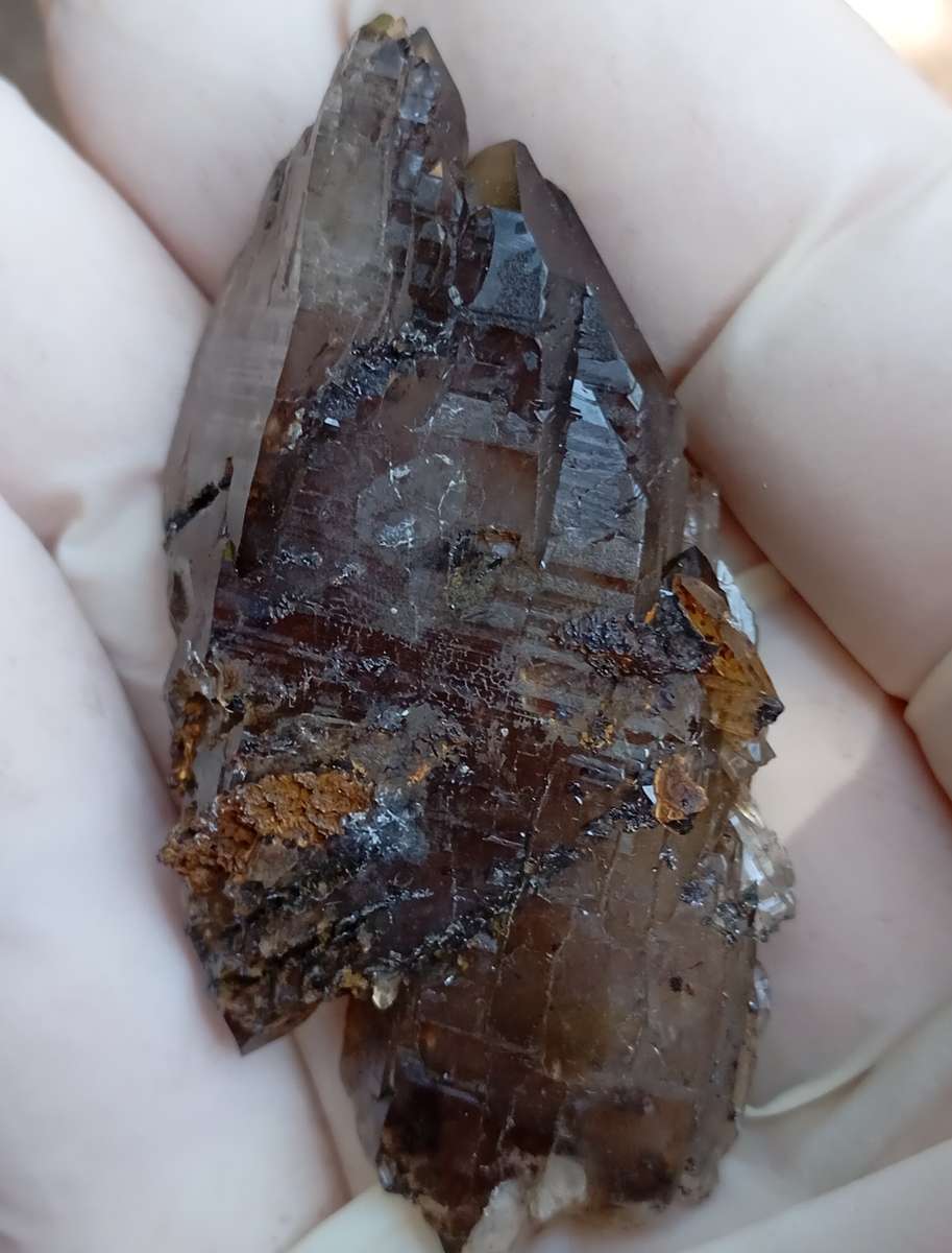 Floater aegirine illmenite feldspar quartz - Zomba Plateau Mount Malosa Malawi