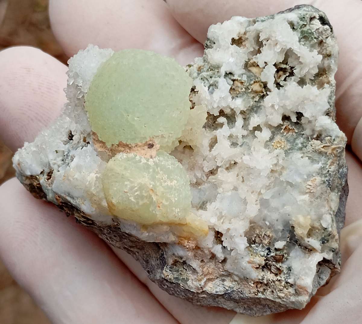 Prehnite quartz - Locality unknown