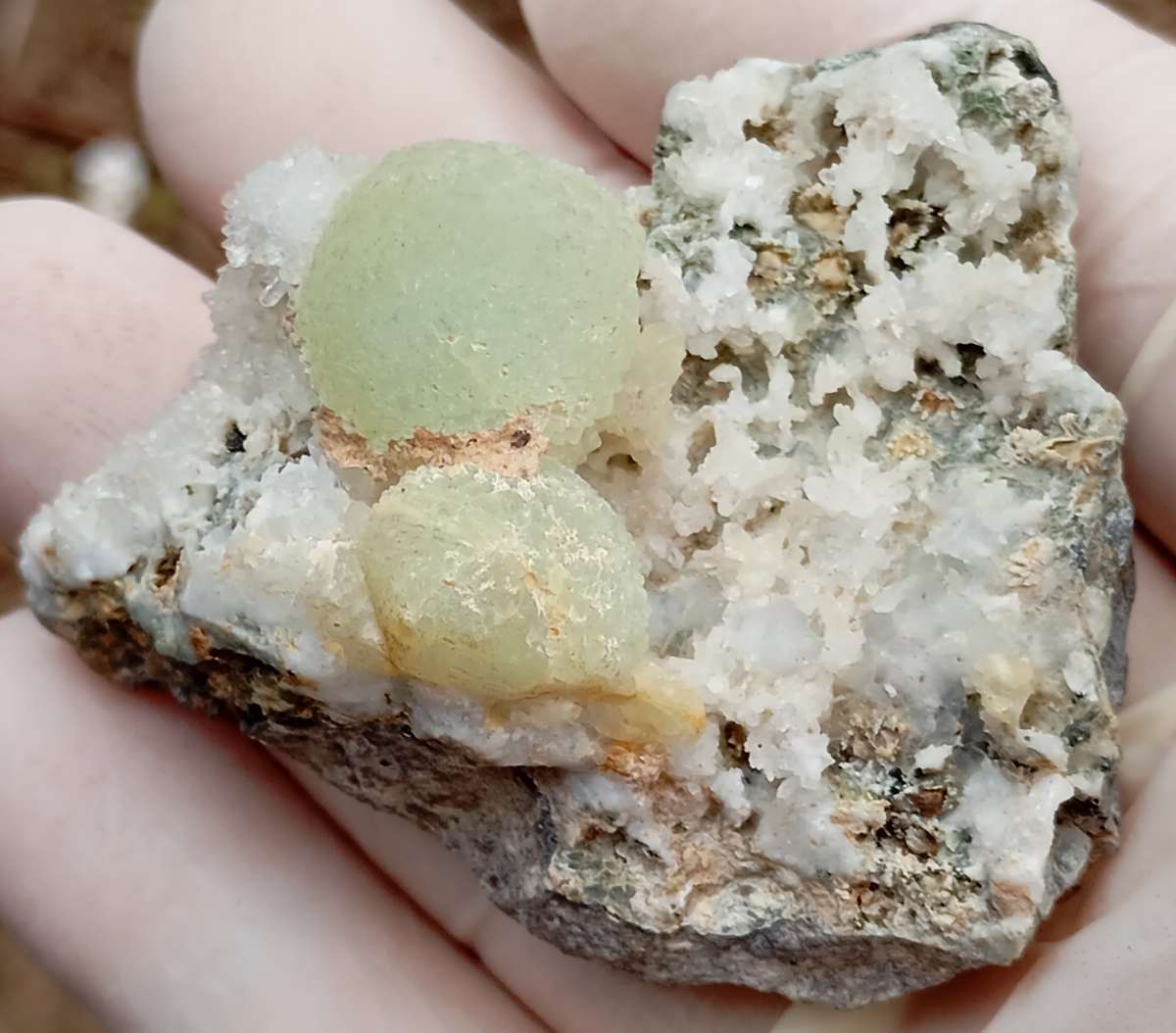 Prehnite quartz - Locality unknown
