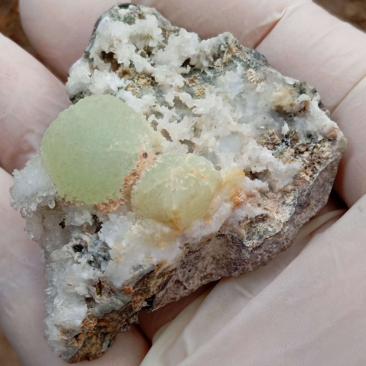 Prehnite quartz - Locality unknown