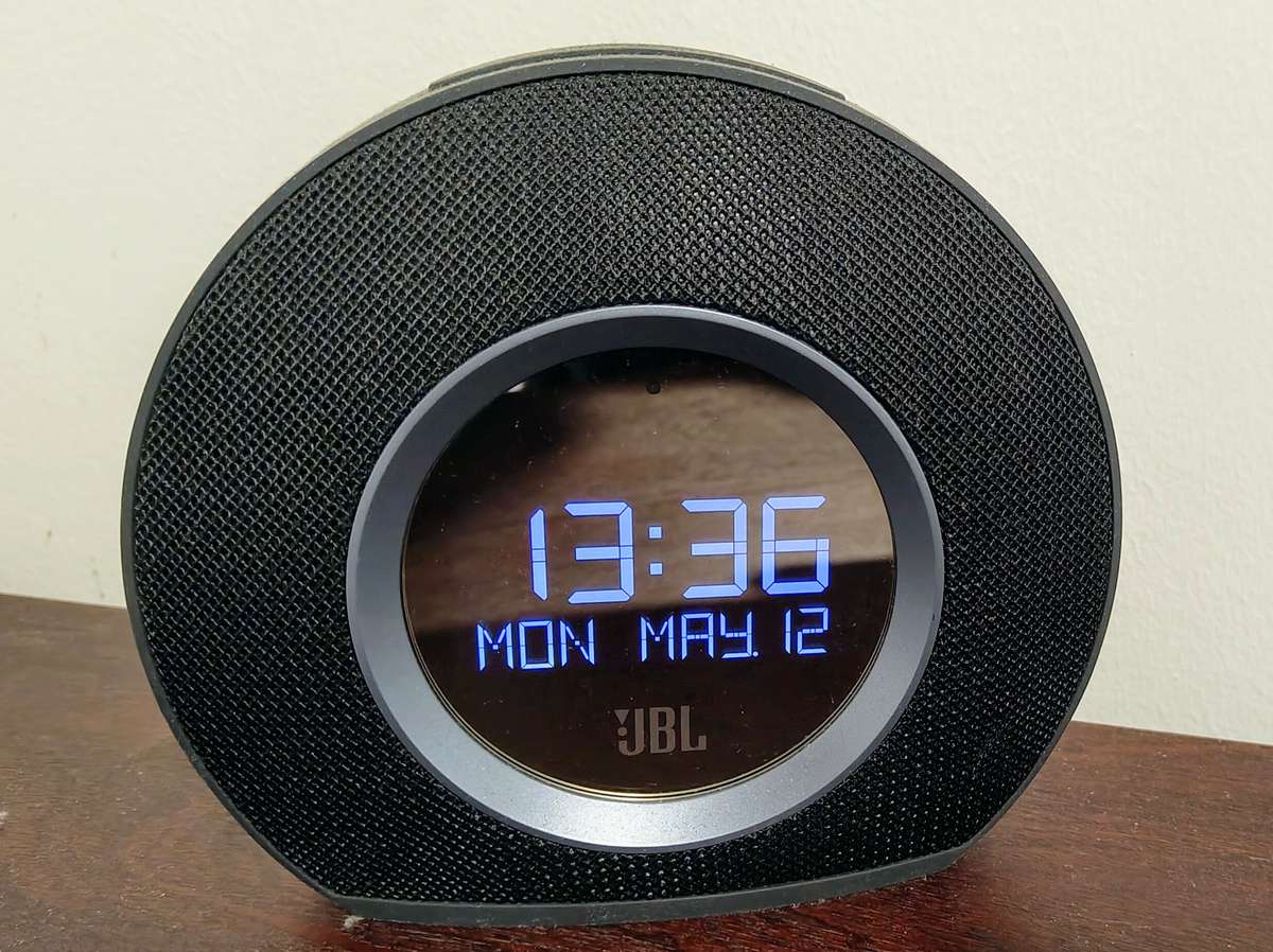 JBL HORIZON BLUETOOTH CLOCK RADIO